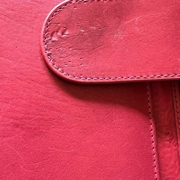 GILLIO A5 Pink w/ 25mm Gold Rings - Picture 2 of 11